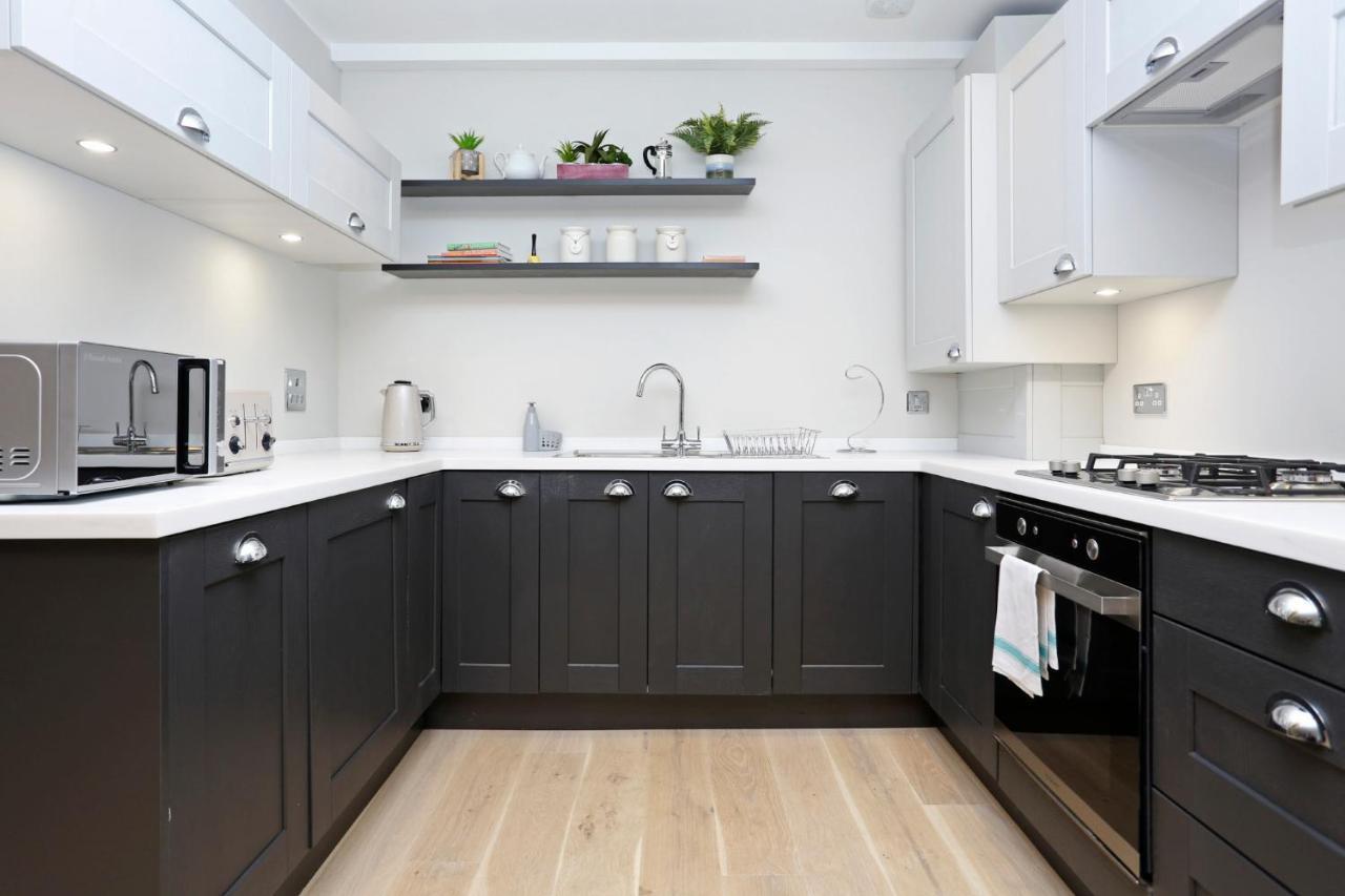 Joivy Refurbished Home On The Royal Mile Единбург Екстериор снимка