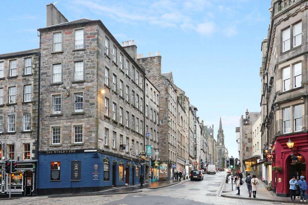 Joivy Refurbished Home On The Royal Mile Единбург Екстериор снимка